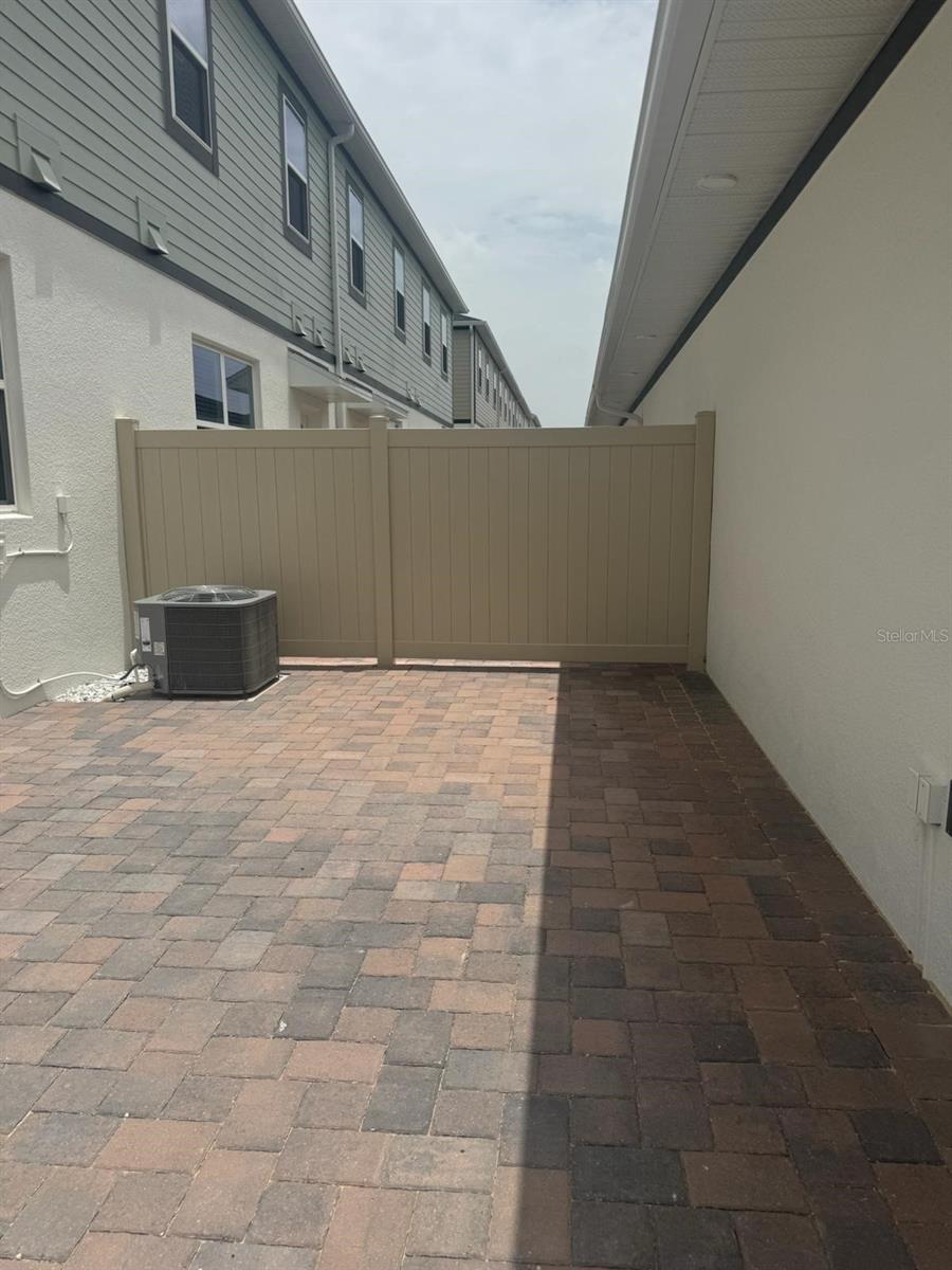 Image 3 of 16 For 564 Pothos Street