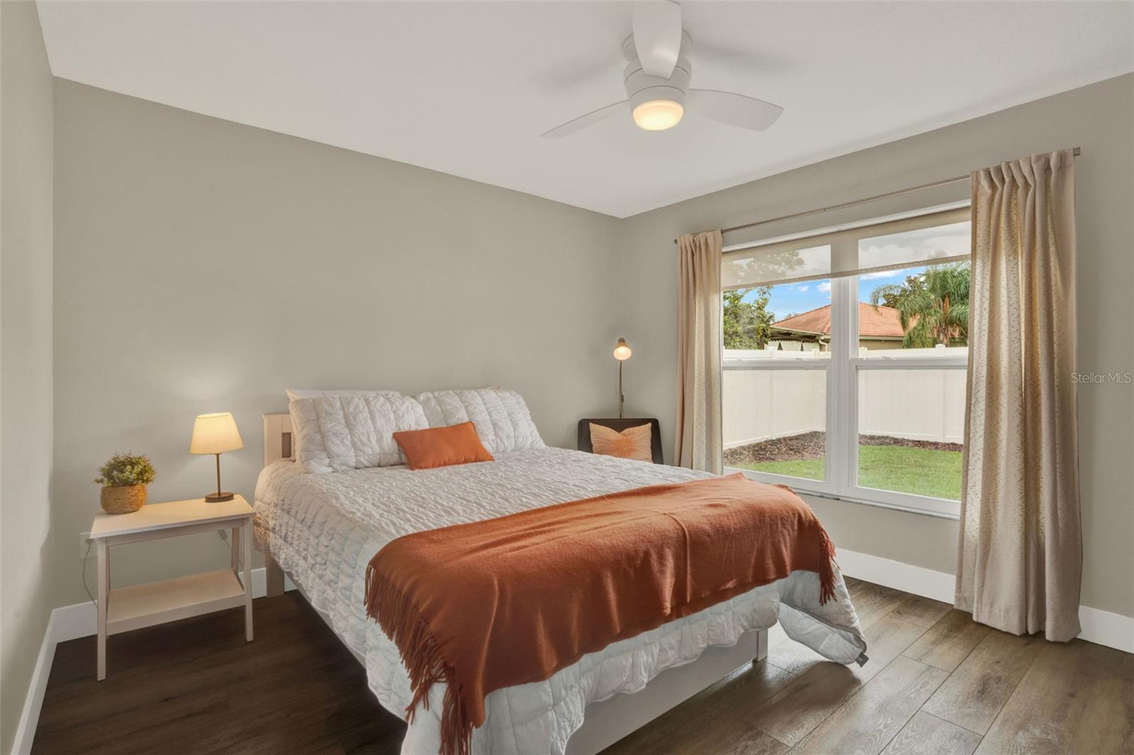 Listing photo id 17 for 6321 Clearmeadow Court