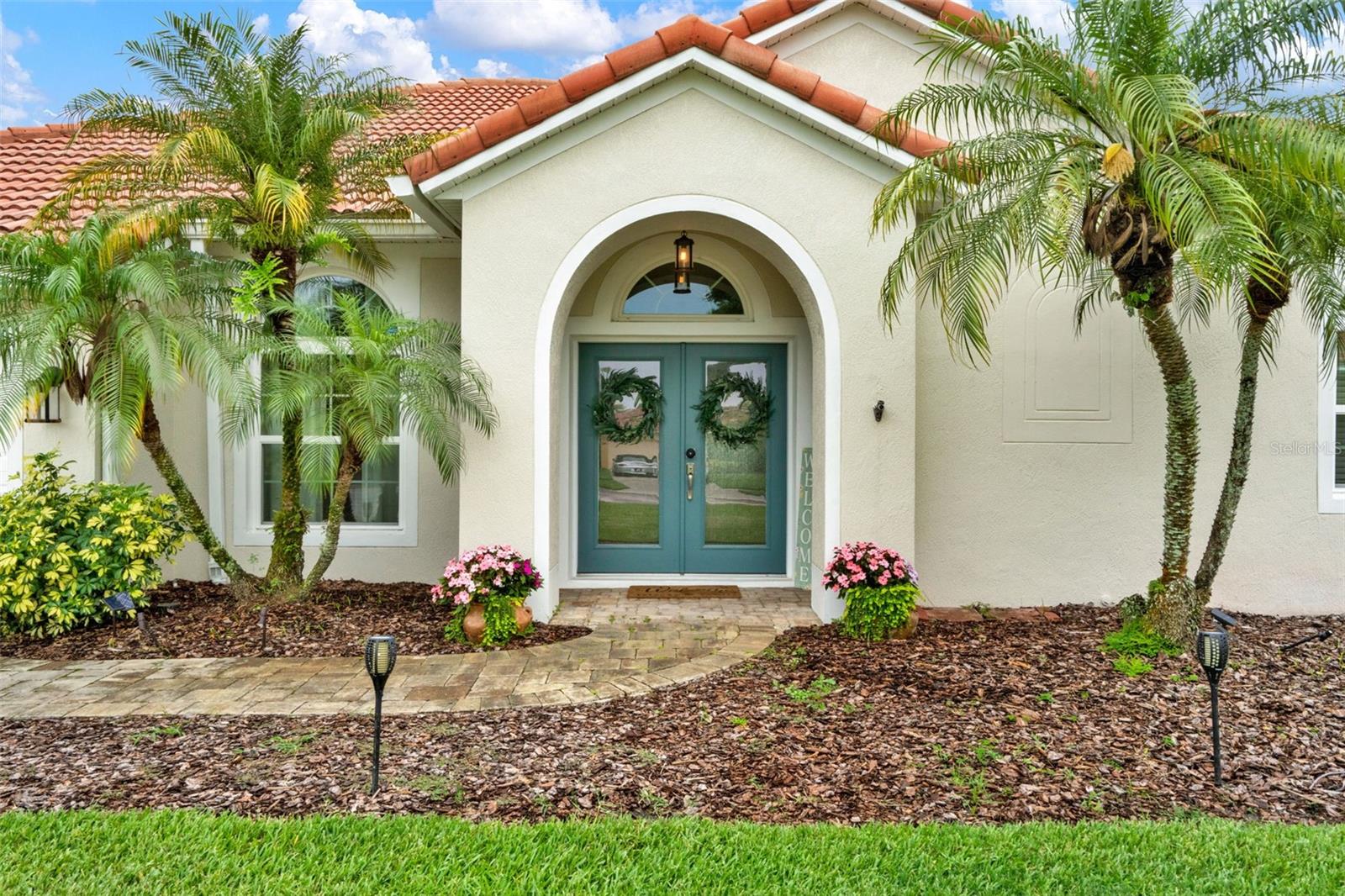 Listing photo id 0 for 6321 Clearmeadow Court