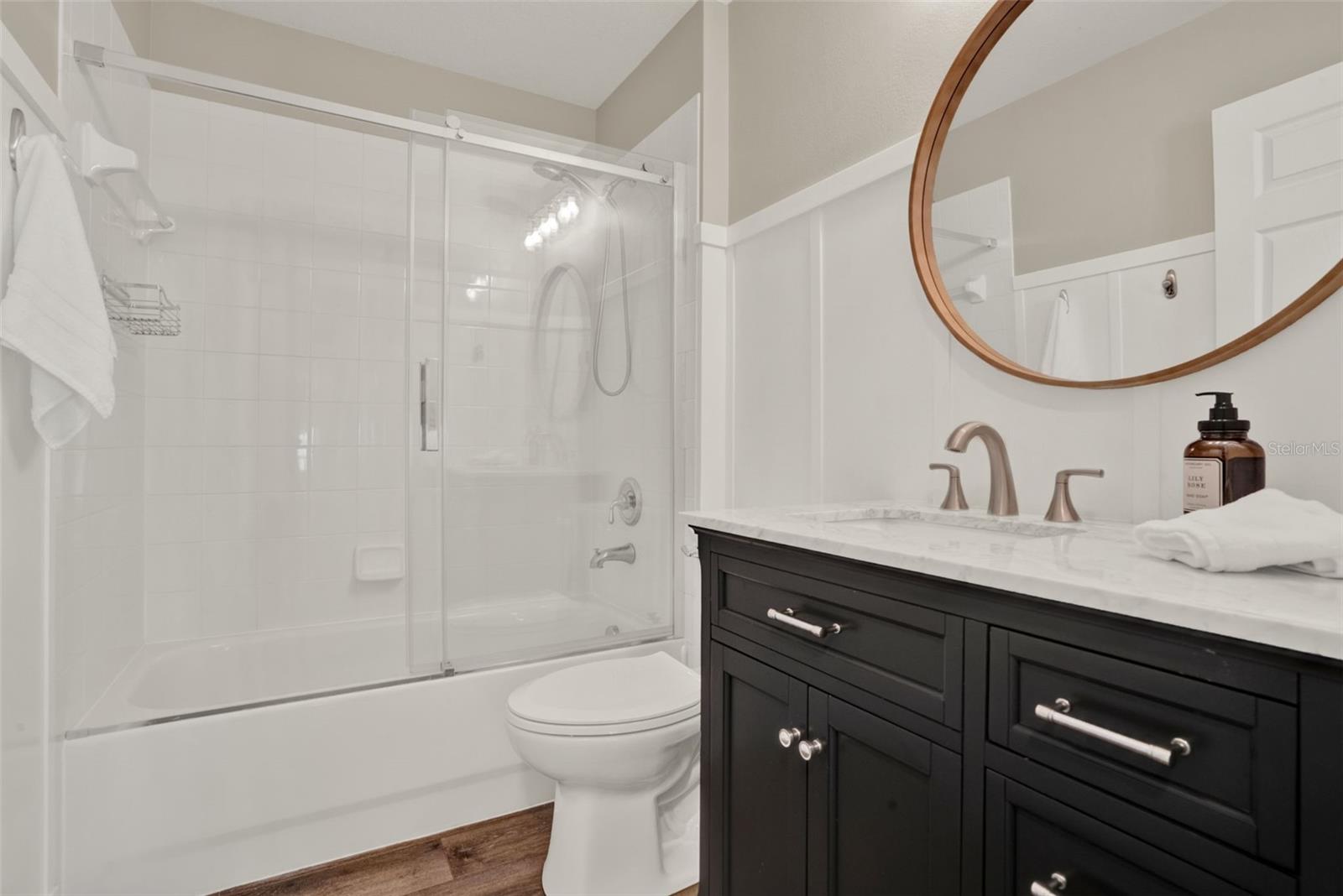 Listing photo id 18 for 6321 Clearmeadow Court