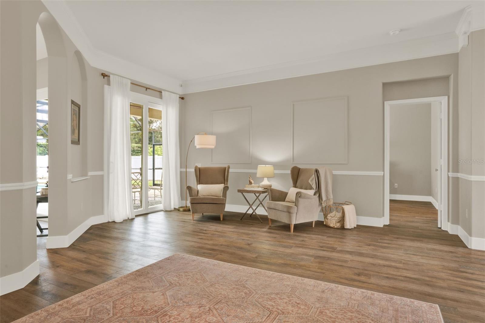 Listing photo id 3 for 6321 Clearmeadow Court