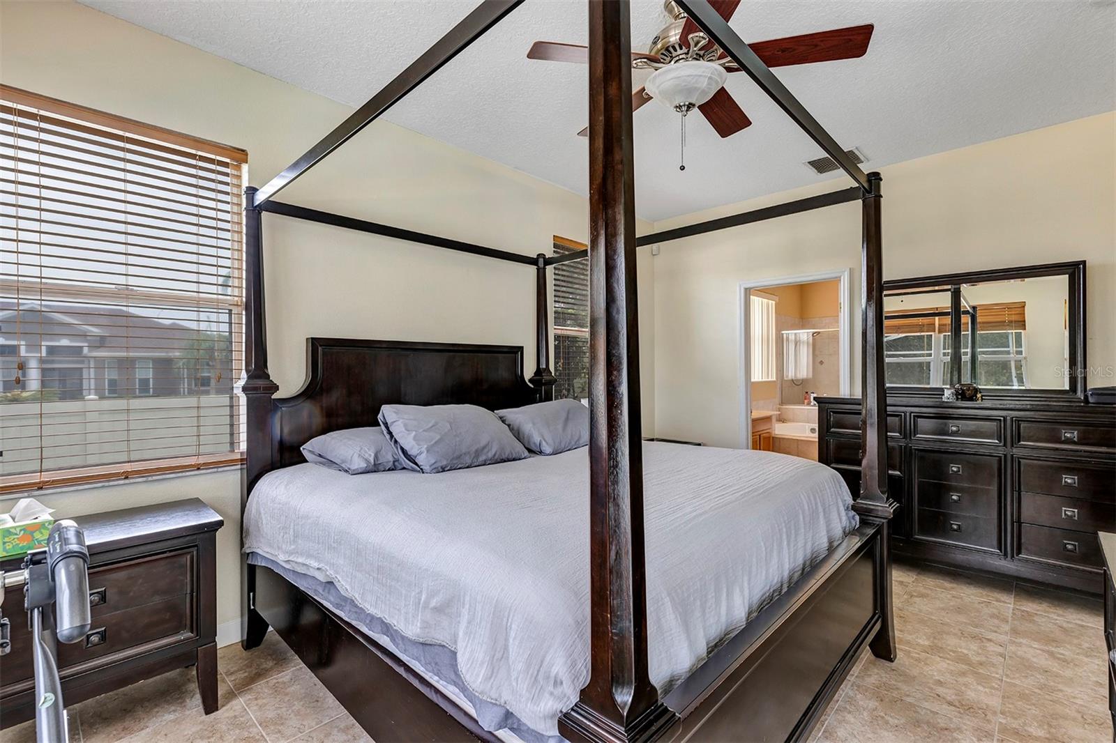 Image 18 of 52 For 14319 Islamorada Drive