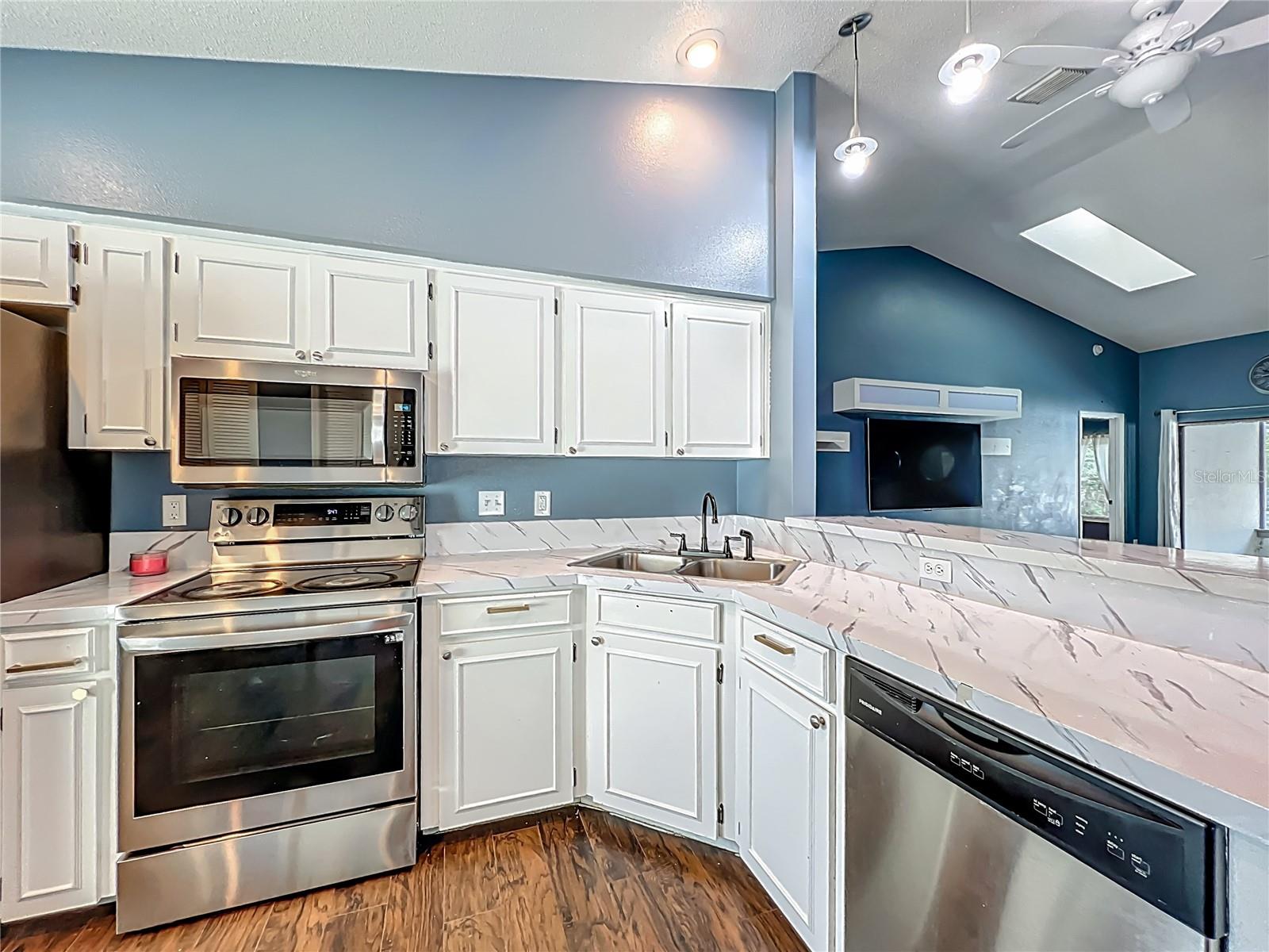 Image 5 of 26 For 4942 Eden View Court