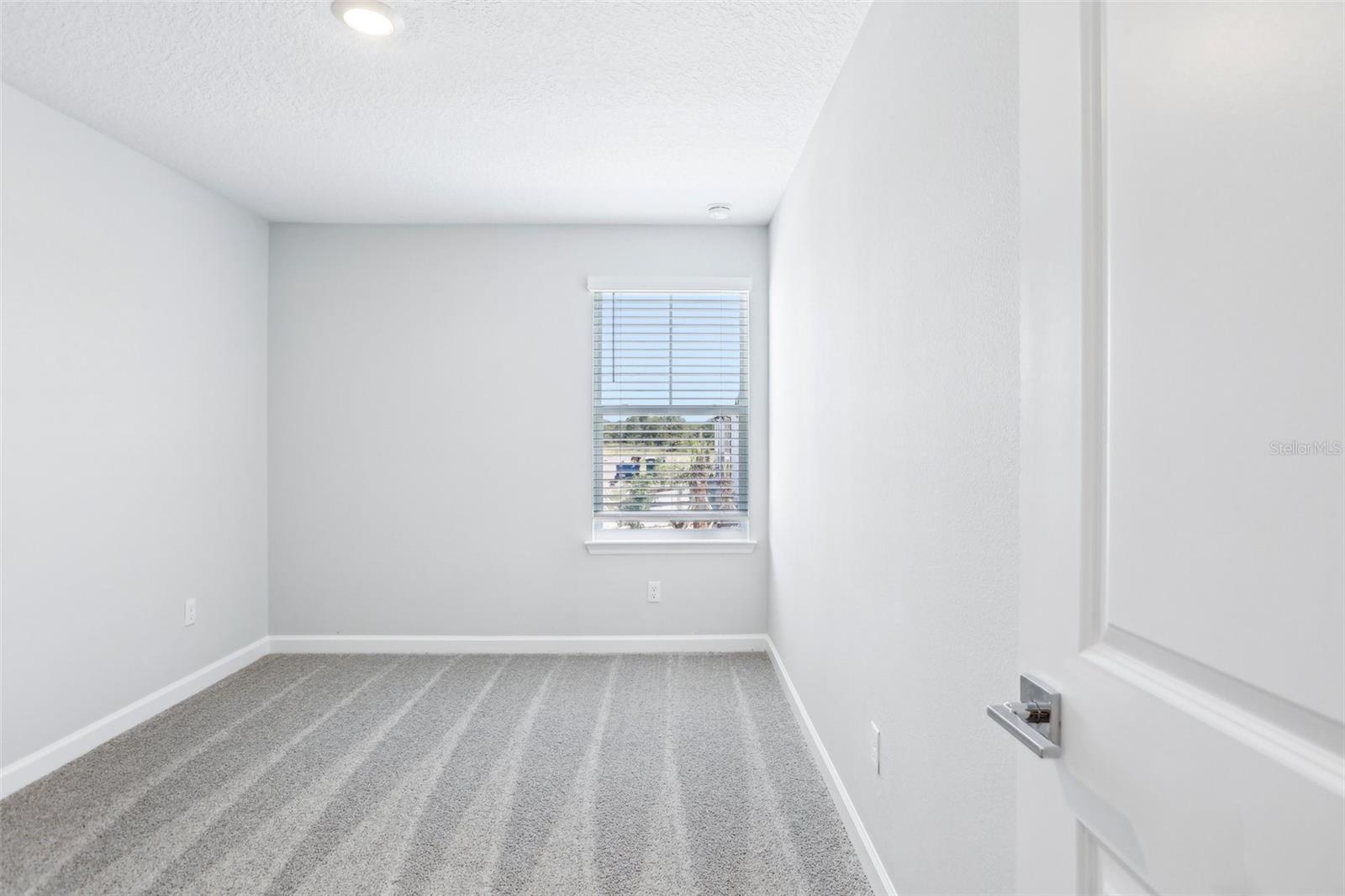Image 26 of 33 For 7292 Deer Valley Circle