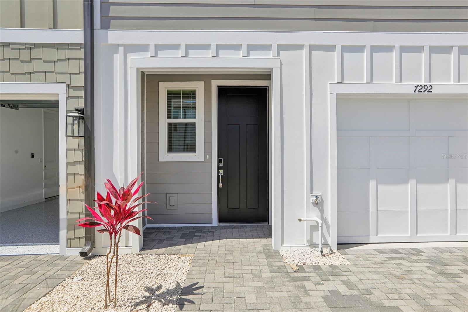 Image 4 of 33 For 7292 Deer Valley Circle