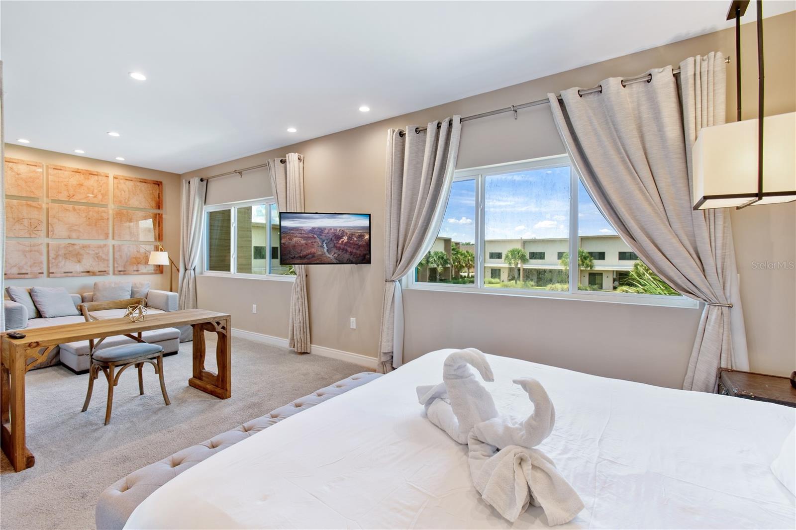 Image 13 of 24 For 7461 Bleecker Lane