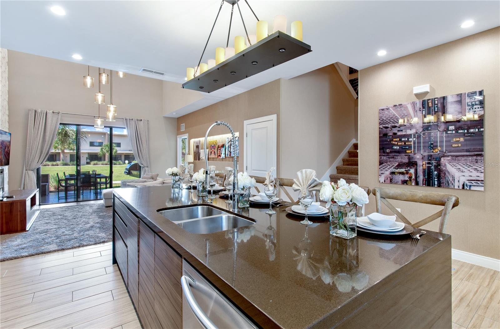 Image 7 of 24 For 7461 Bleecker Lane