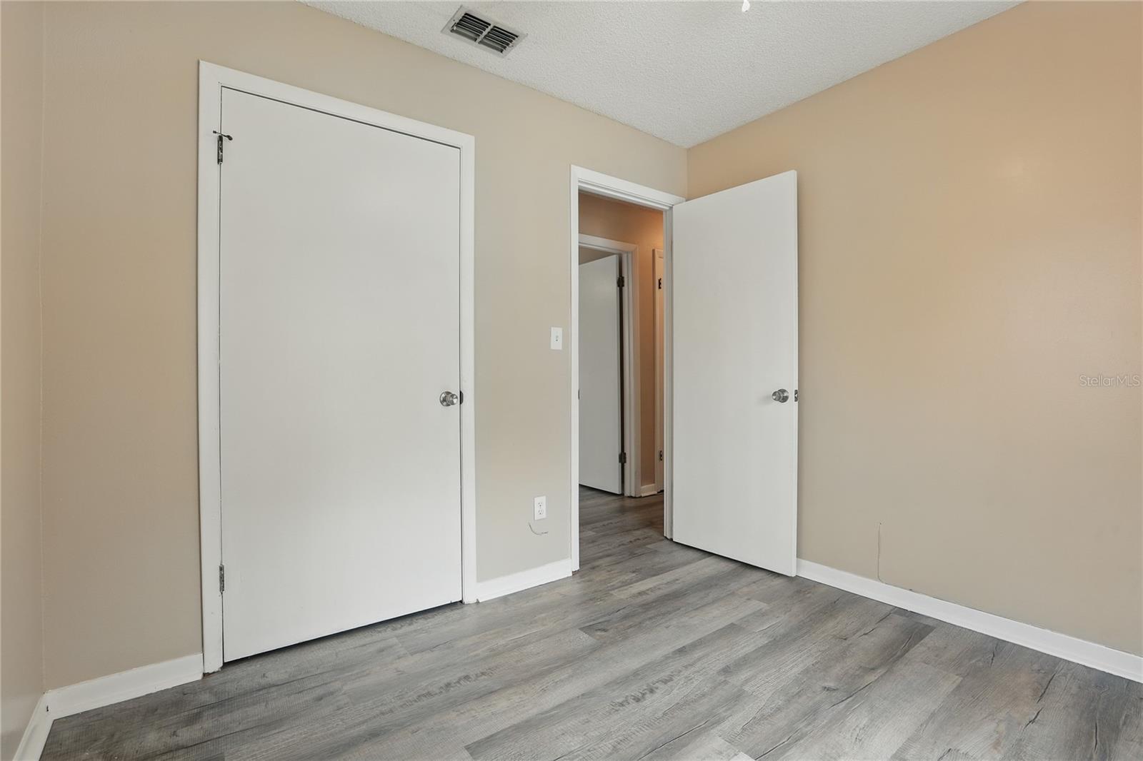 Image 6 of 27 For 1417 Basin Street