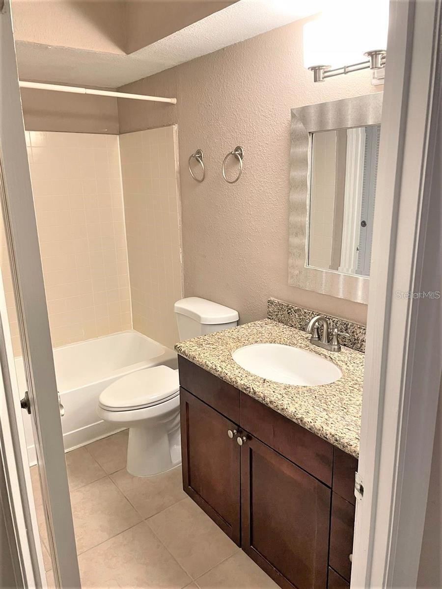 Image 10 of 16 For 5116 Conroy Road 411