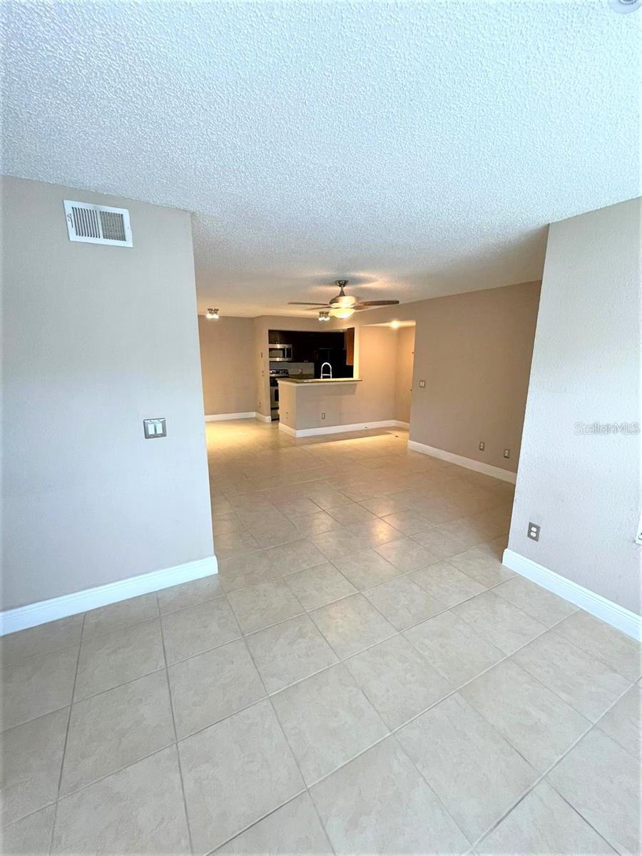 Image 3 of 16 For 5116 Conroy Road 411
