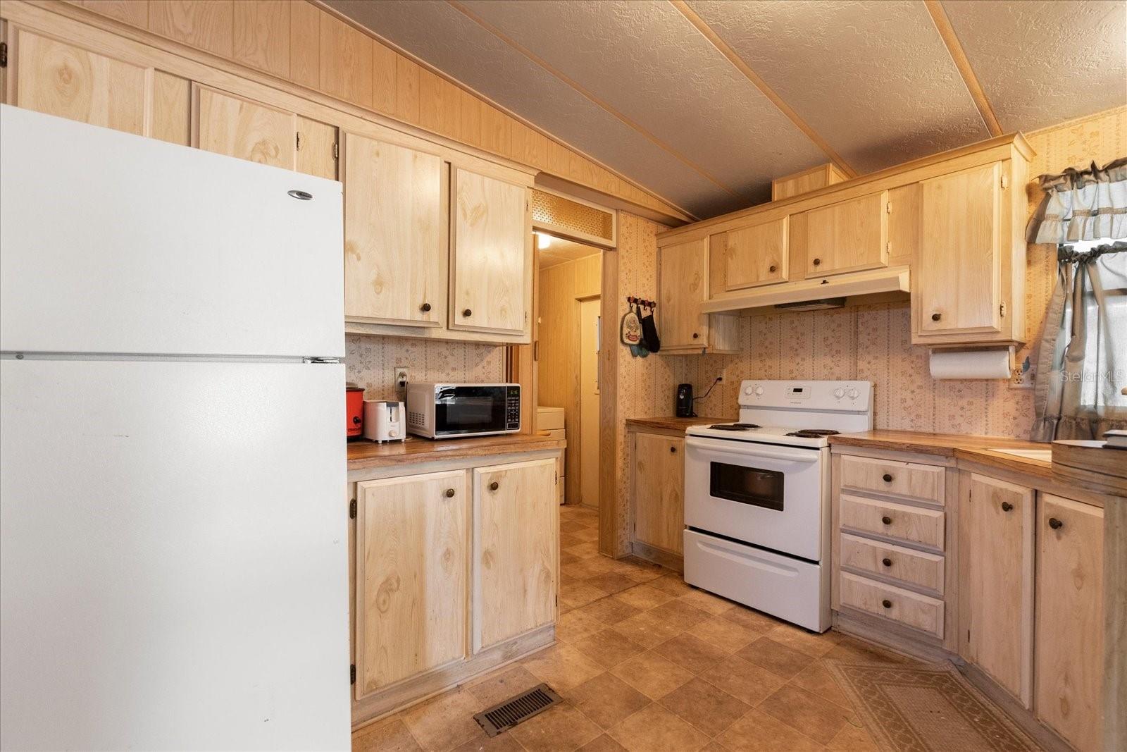 Image 8 of 14 For 710 Coachman Drive