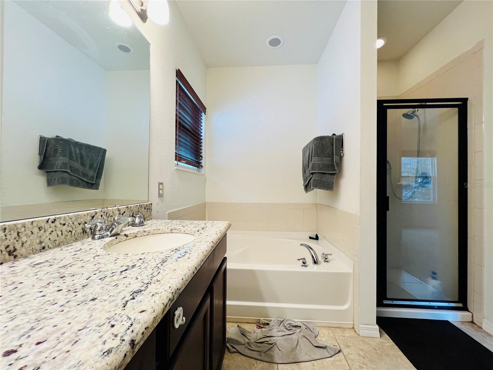 Image 19 of 20 For 4900 Beach Boulevard