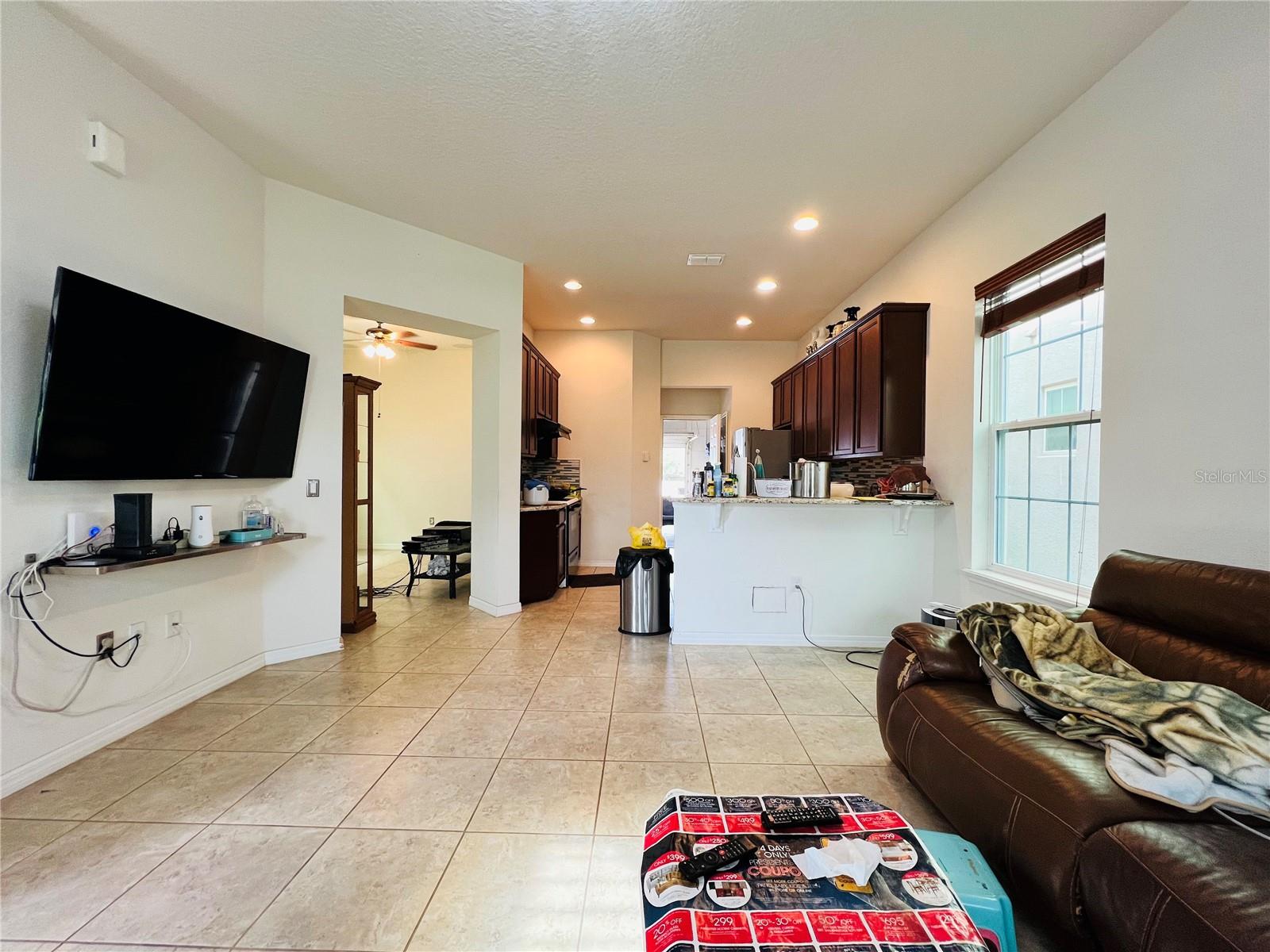 Image 4 of 20 For 4900 Beach Boulevard