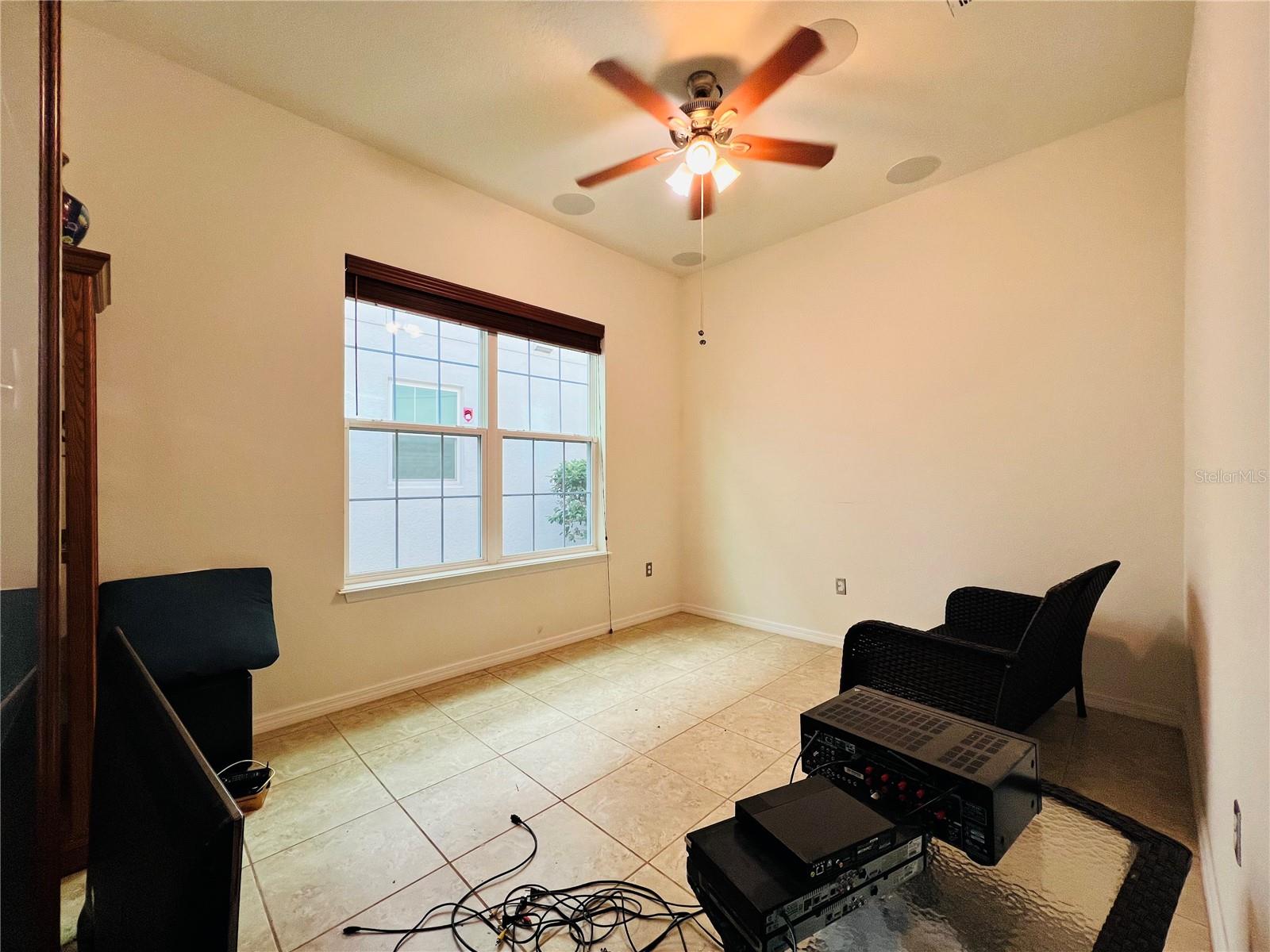 Image 6 of 20 For 4900 Beach Boulevard
