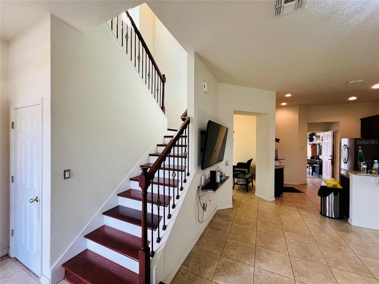 Image 8 of 20 For 4900 Beach Boulevard