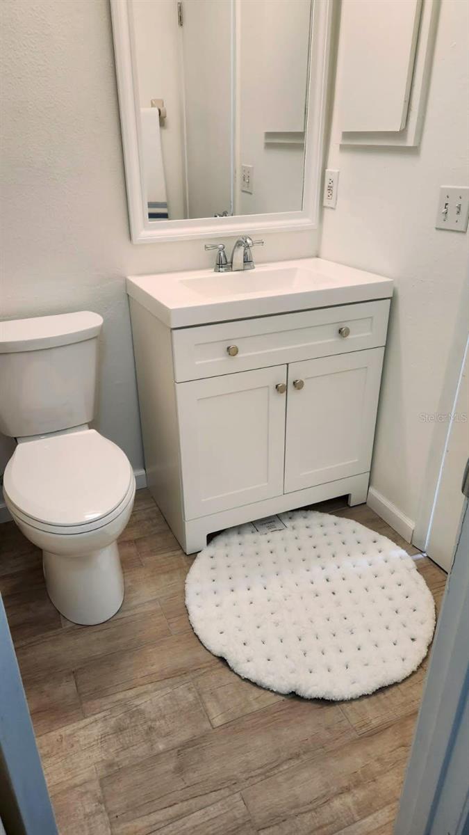 Listing photo id 8 for 6600 121st Avenue 5