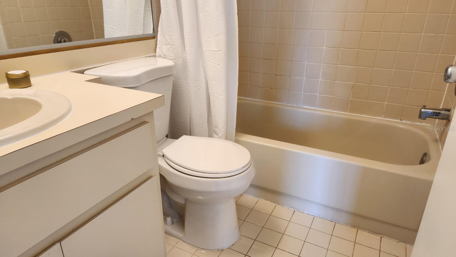 Listing photo id 10 for 6600 121st Avenue 5