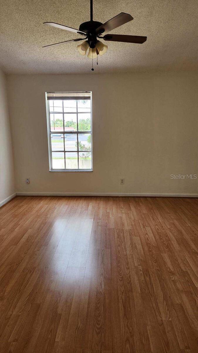 Listing photo id 5 for 6600 121st Avenue 5