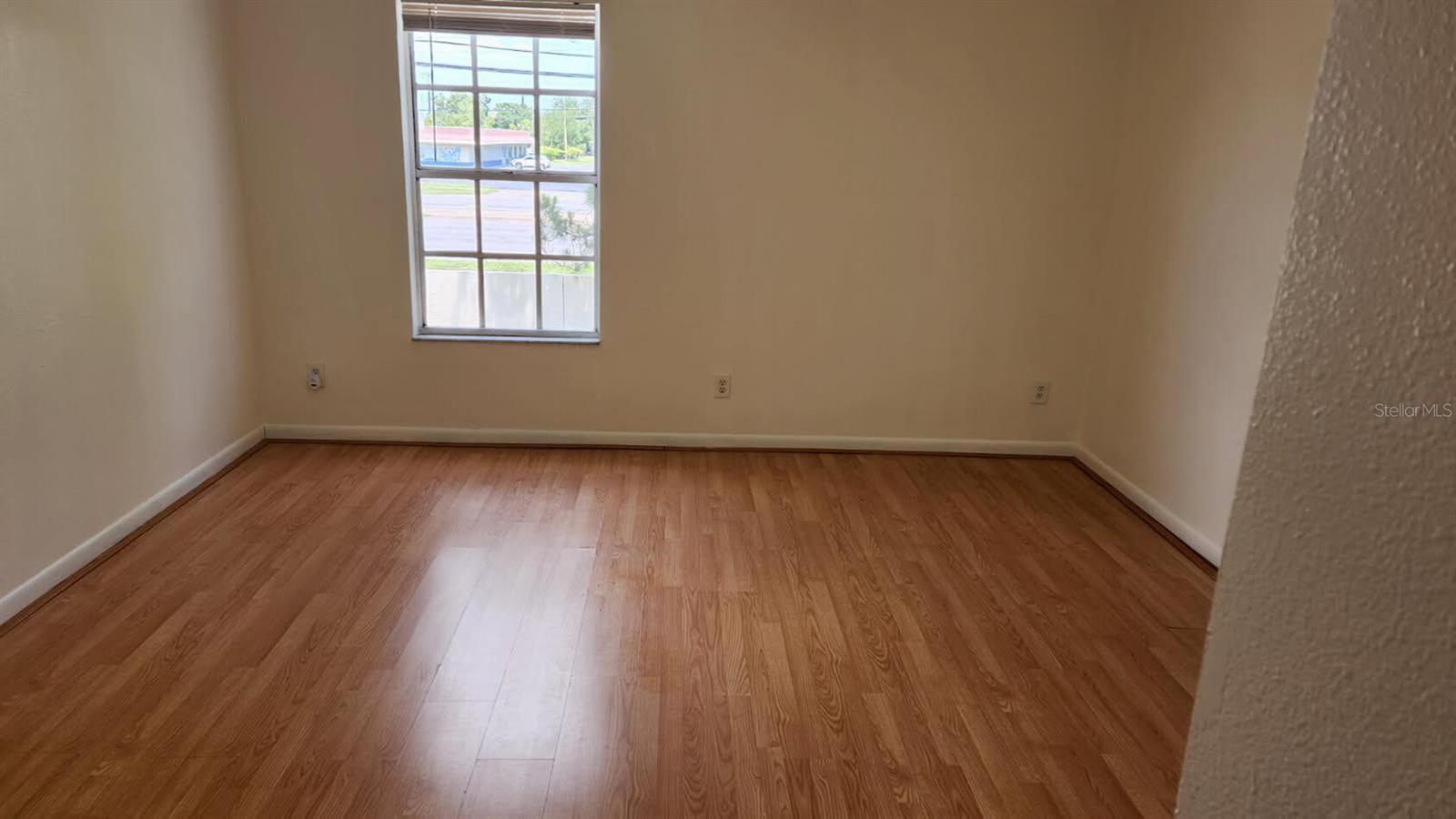 Listing photo id 6 for 6600 121st Avenue 5