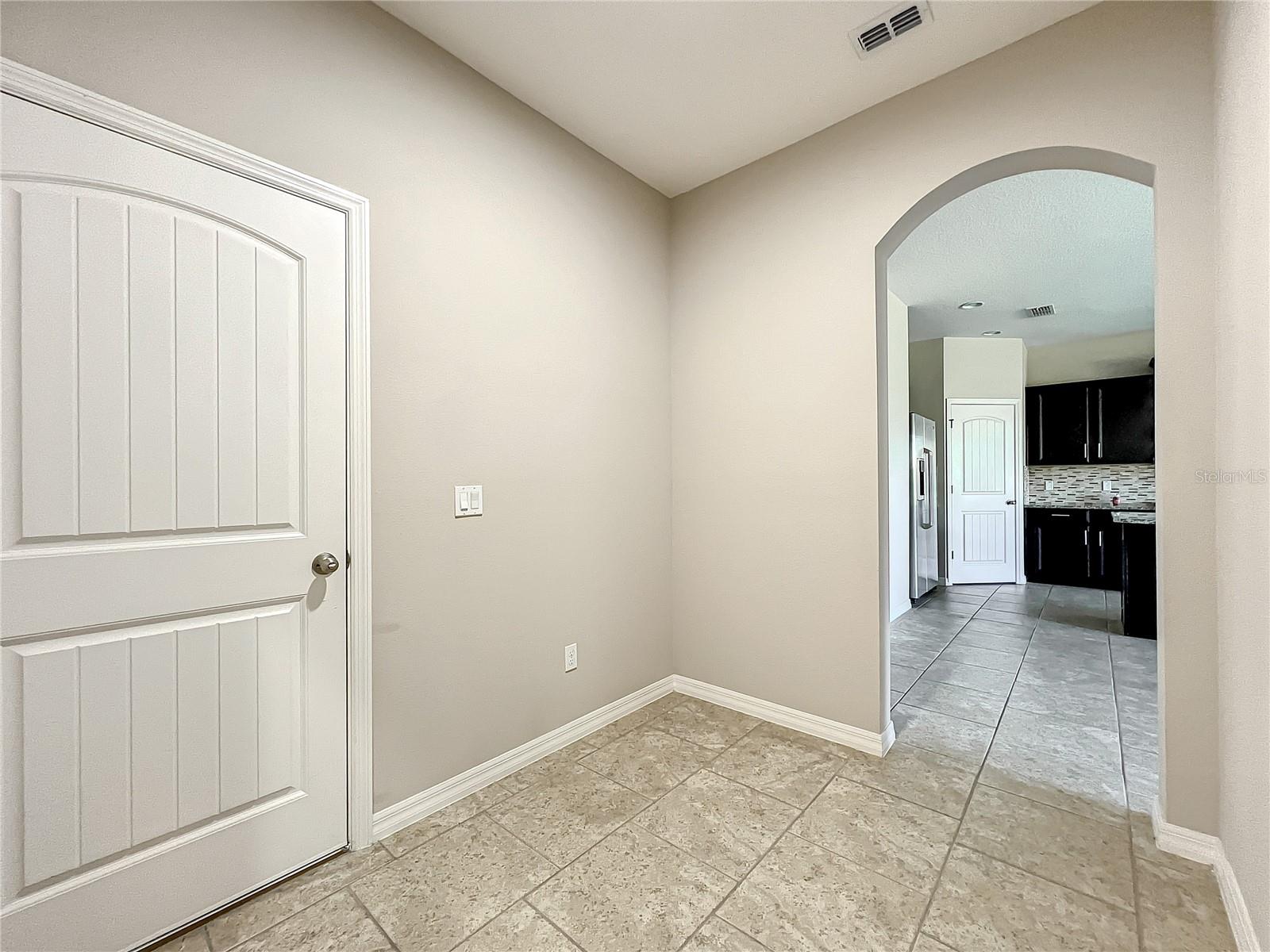 Image 10 of 45 For 137 Drayton Avenue