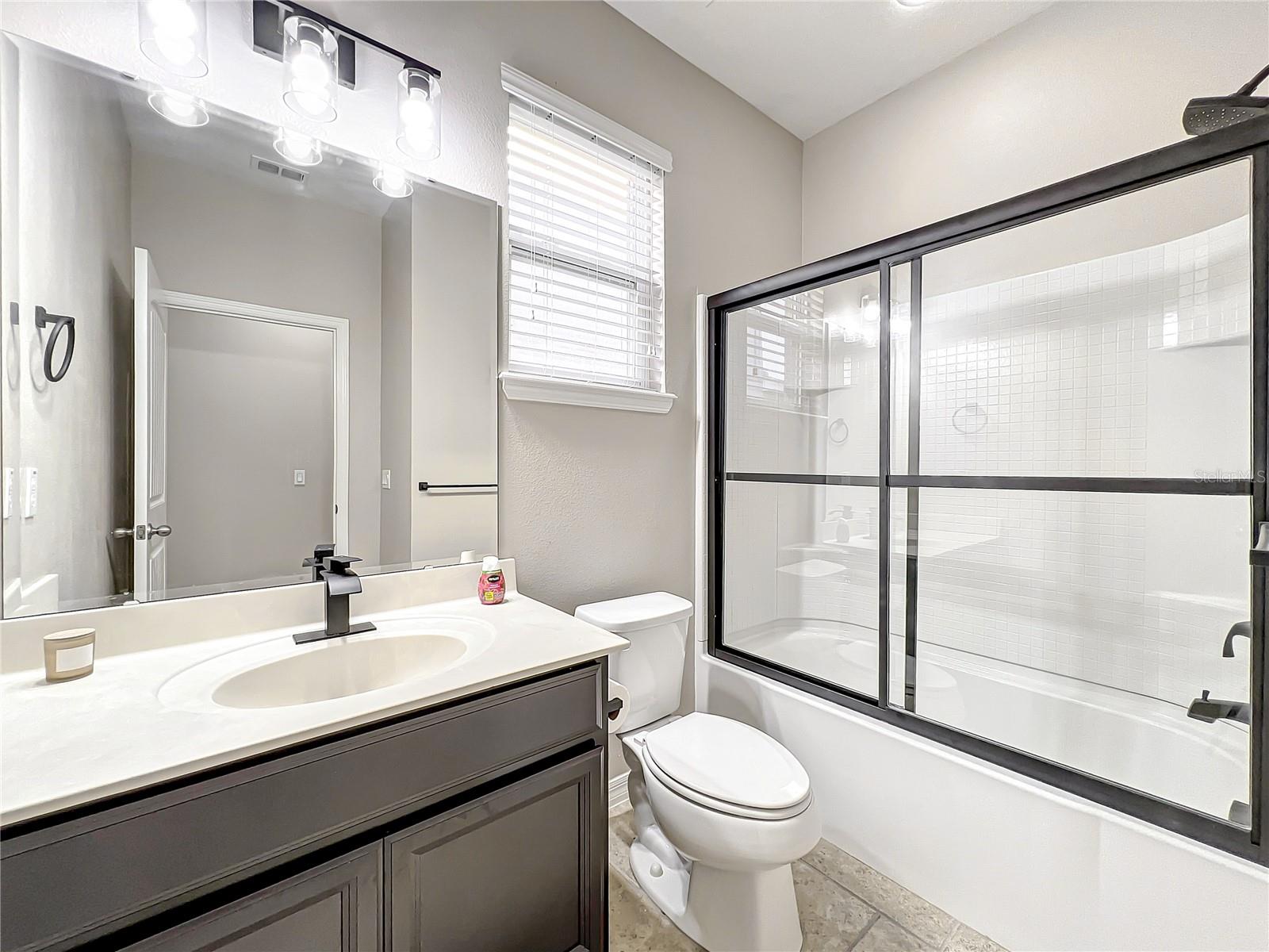 Image 12 of 45 For 137 Drayton Avenue