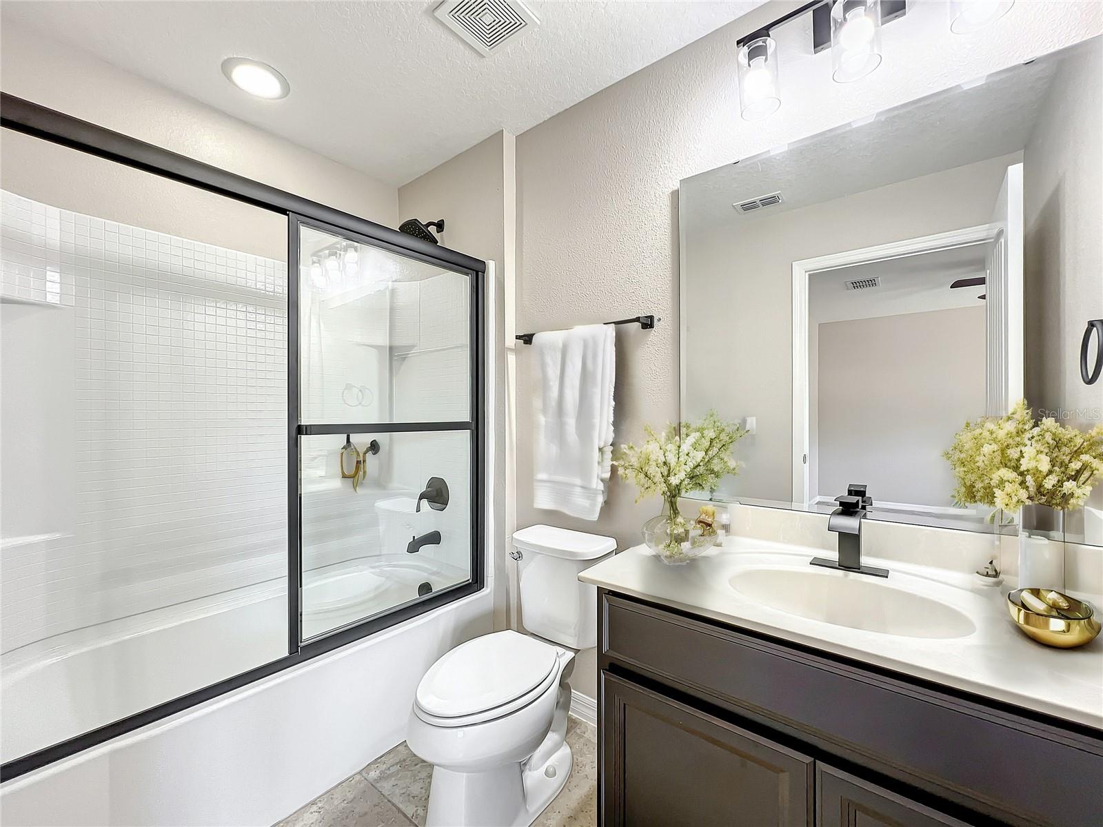 Image 17 of 45 For 137 Drayton Avenue