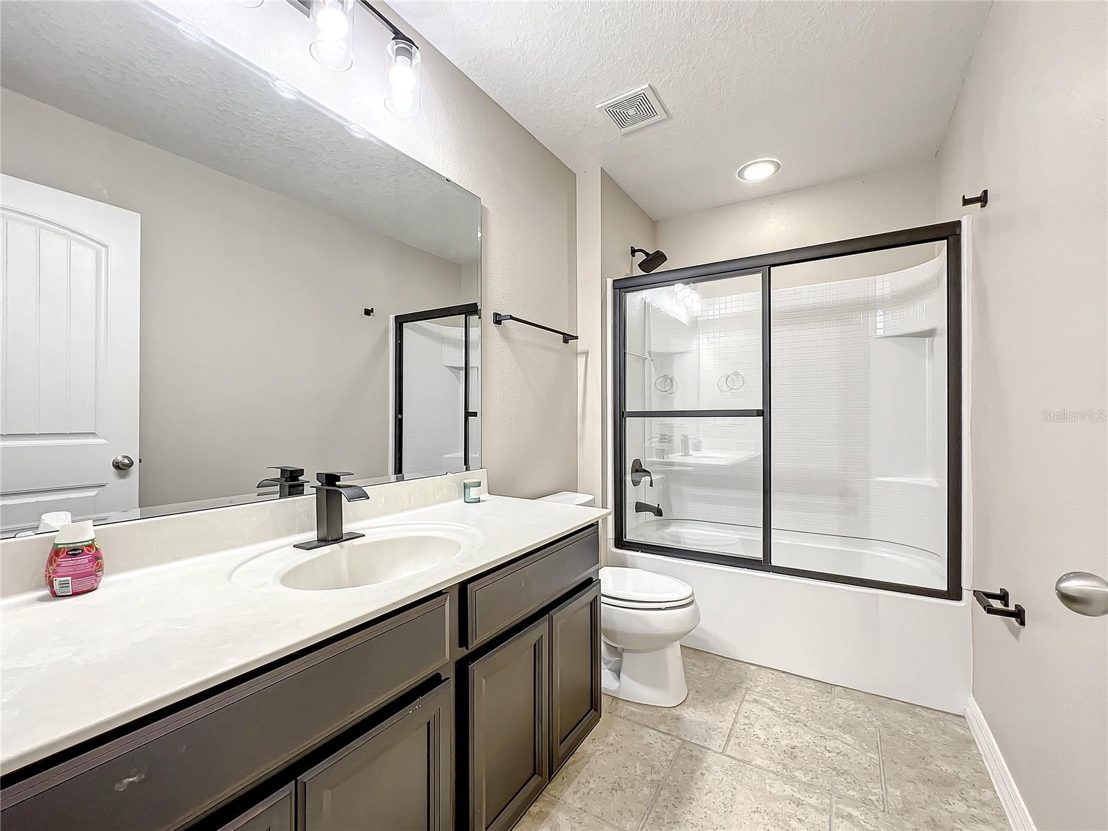 Image 19 of 45 For 137 Drayton Avenue