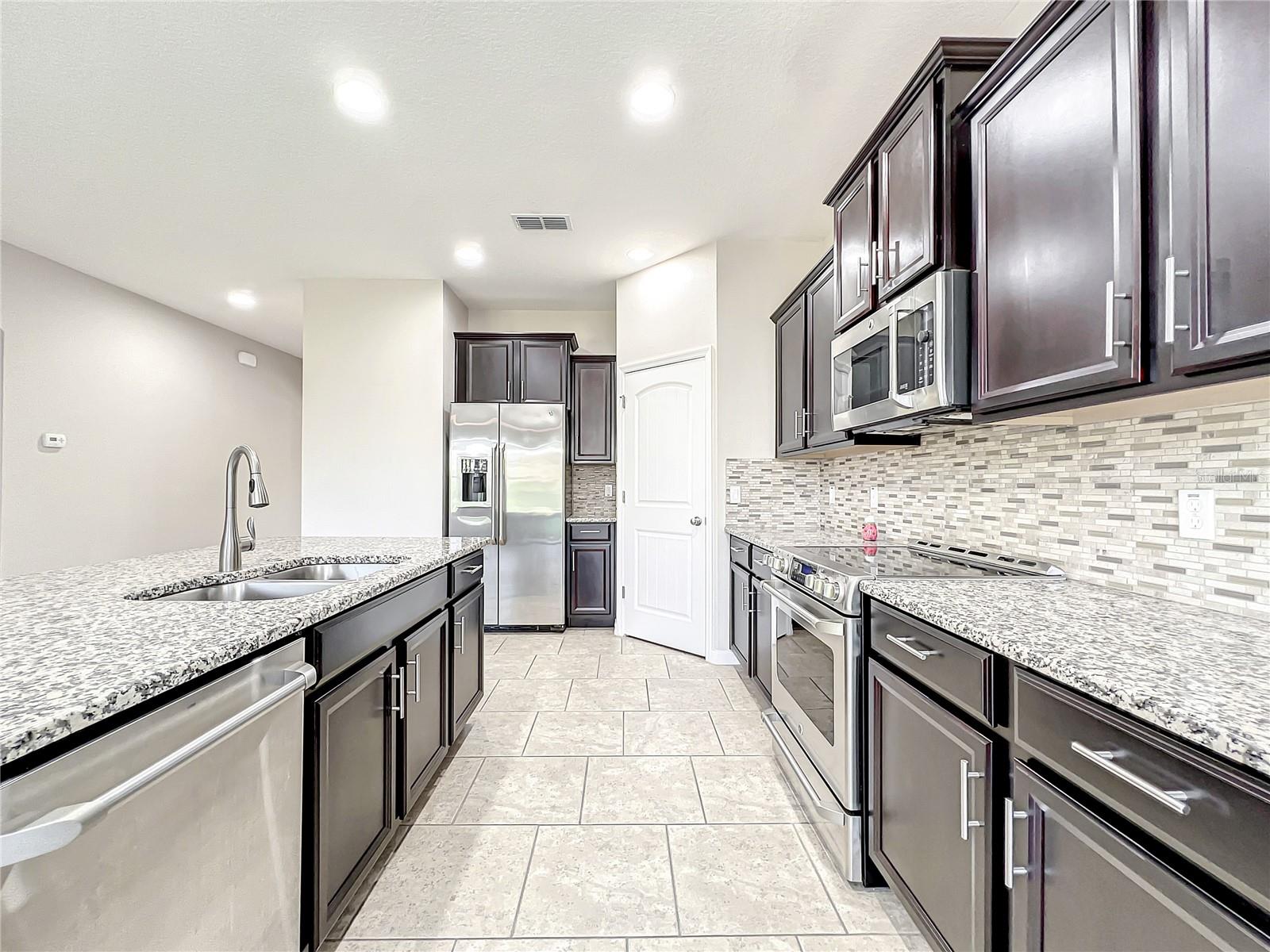 Image 6 of 45 For 137 Drayton Avenue