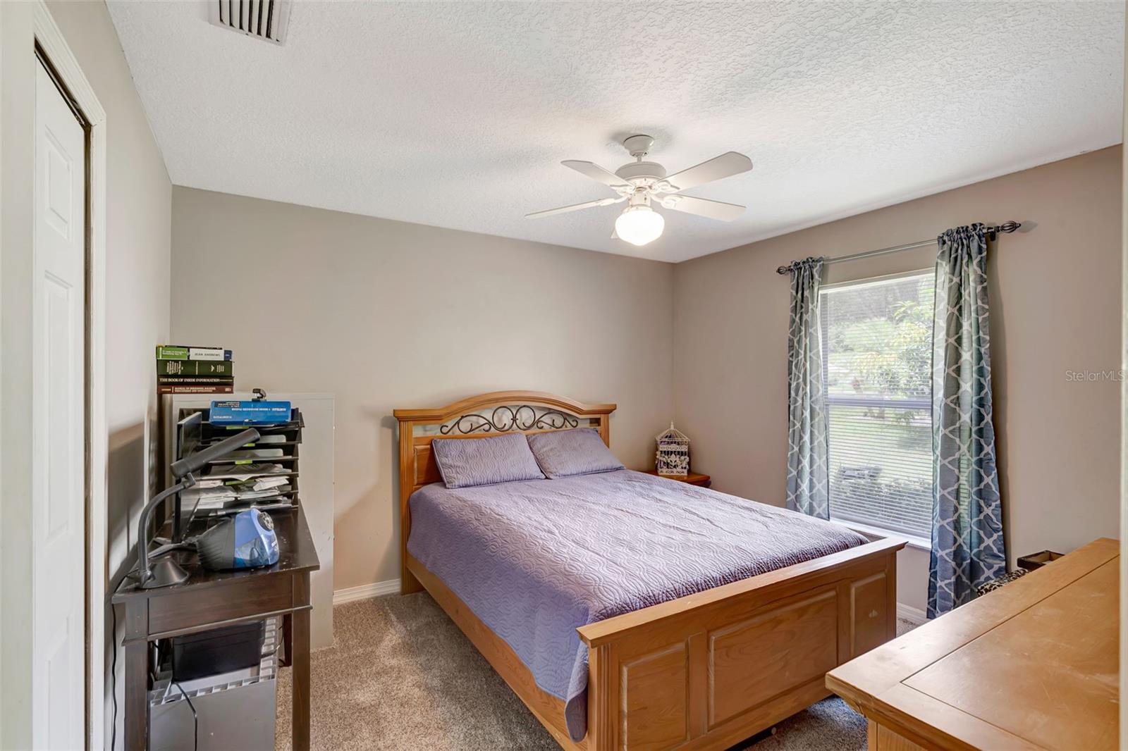 Image 17 of 44 For 10711 Lake Hill Drive