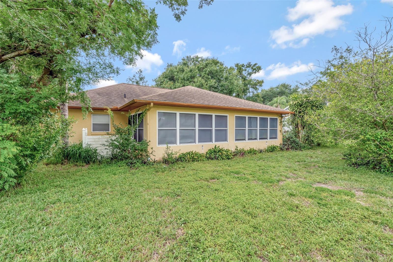 Image 32 of 44 For 10711 Lake Hill Drive