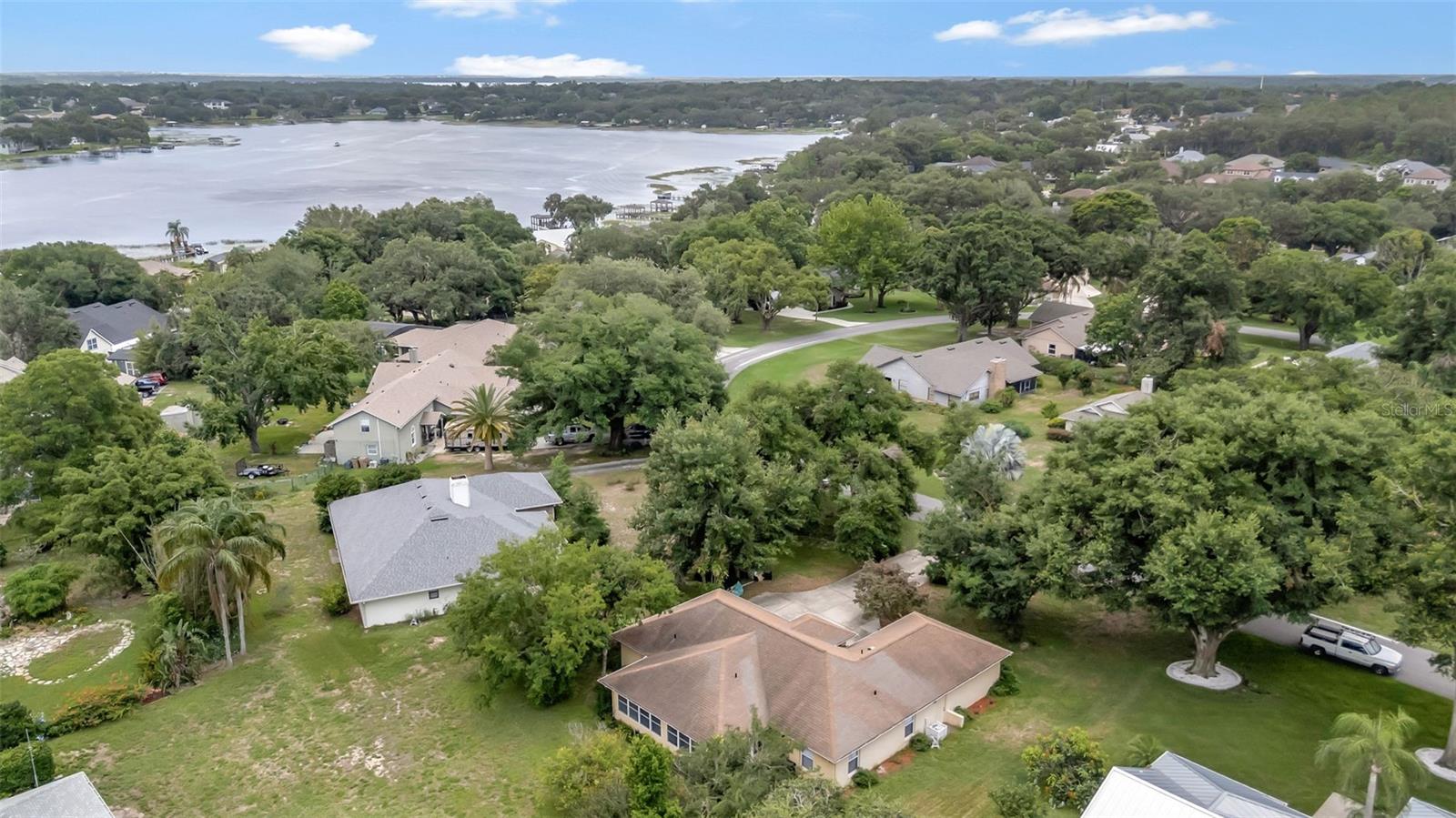 Image 34 of 44 For 10711 Lake Hill Drive