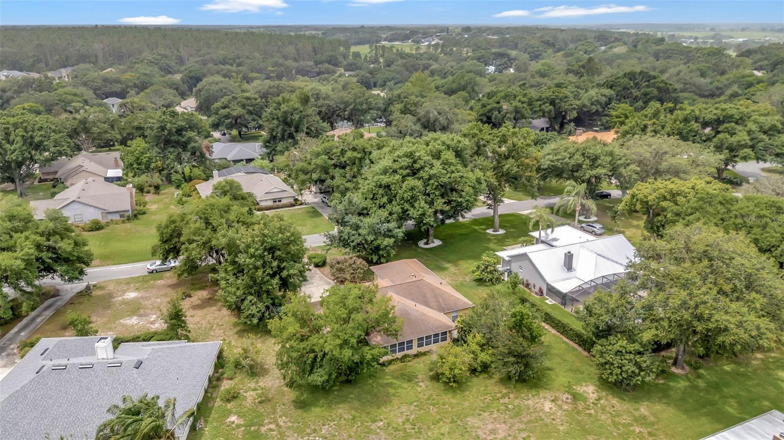 Image 37 of 44 For 10711 Lake Hill Drive