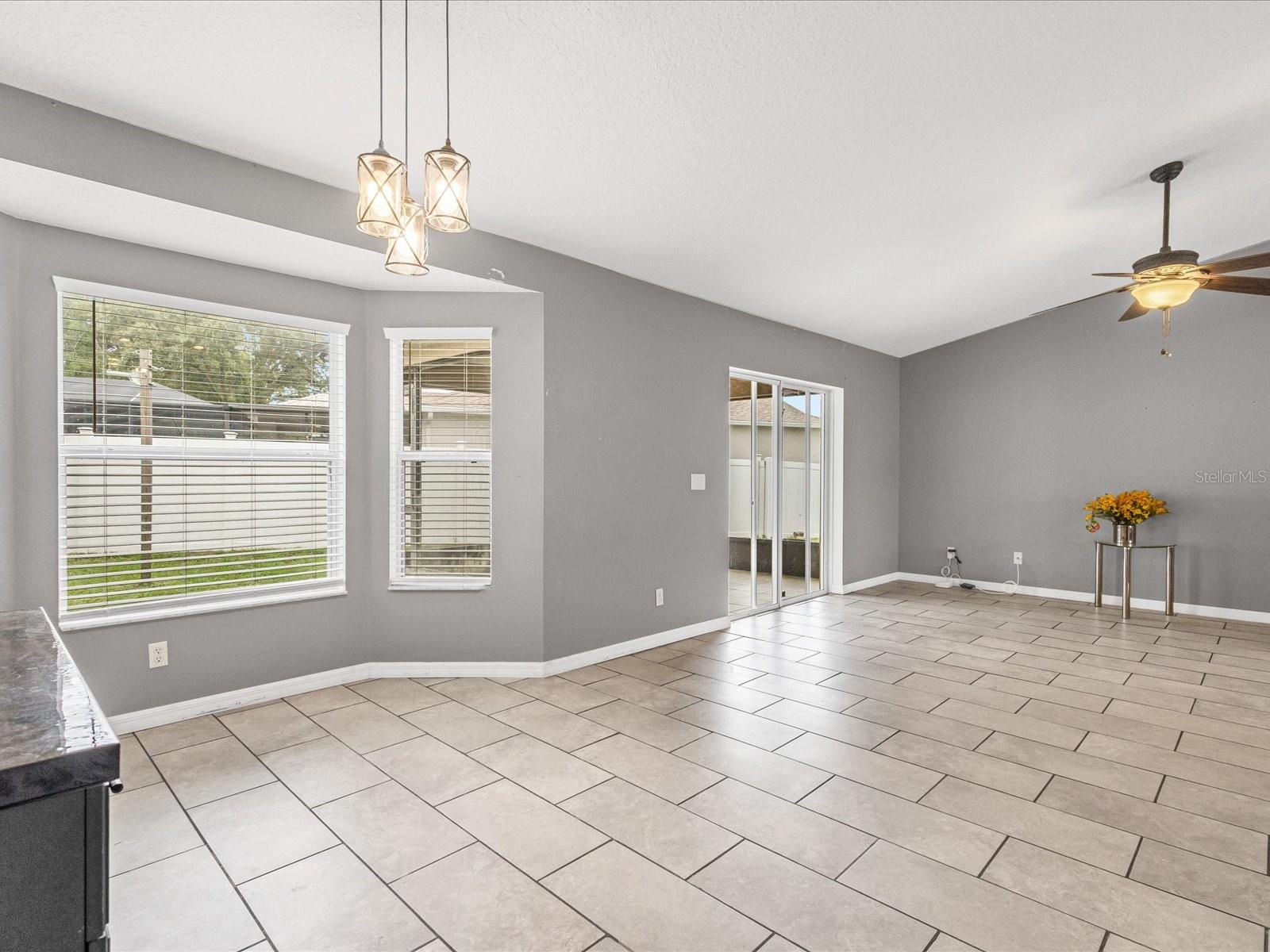Image 21 of 42 For 112 Lake Butler Avenue