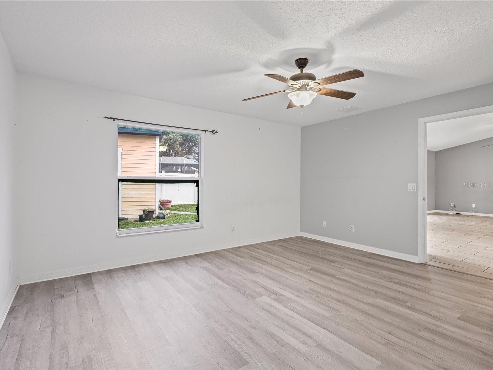 Image 23 of 42 For 112 Lake Butler Avenue