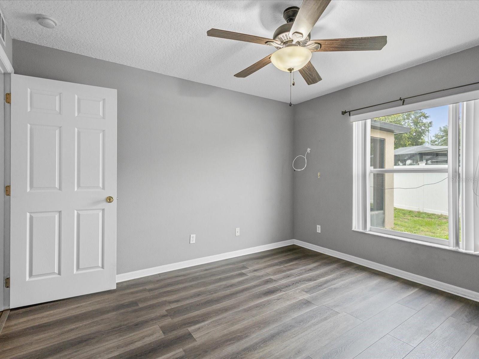 Image 35 of 42 For 112 Lake Butler Avenue