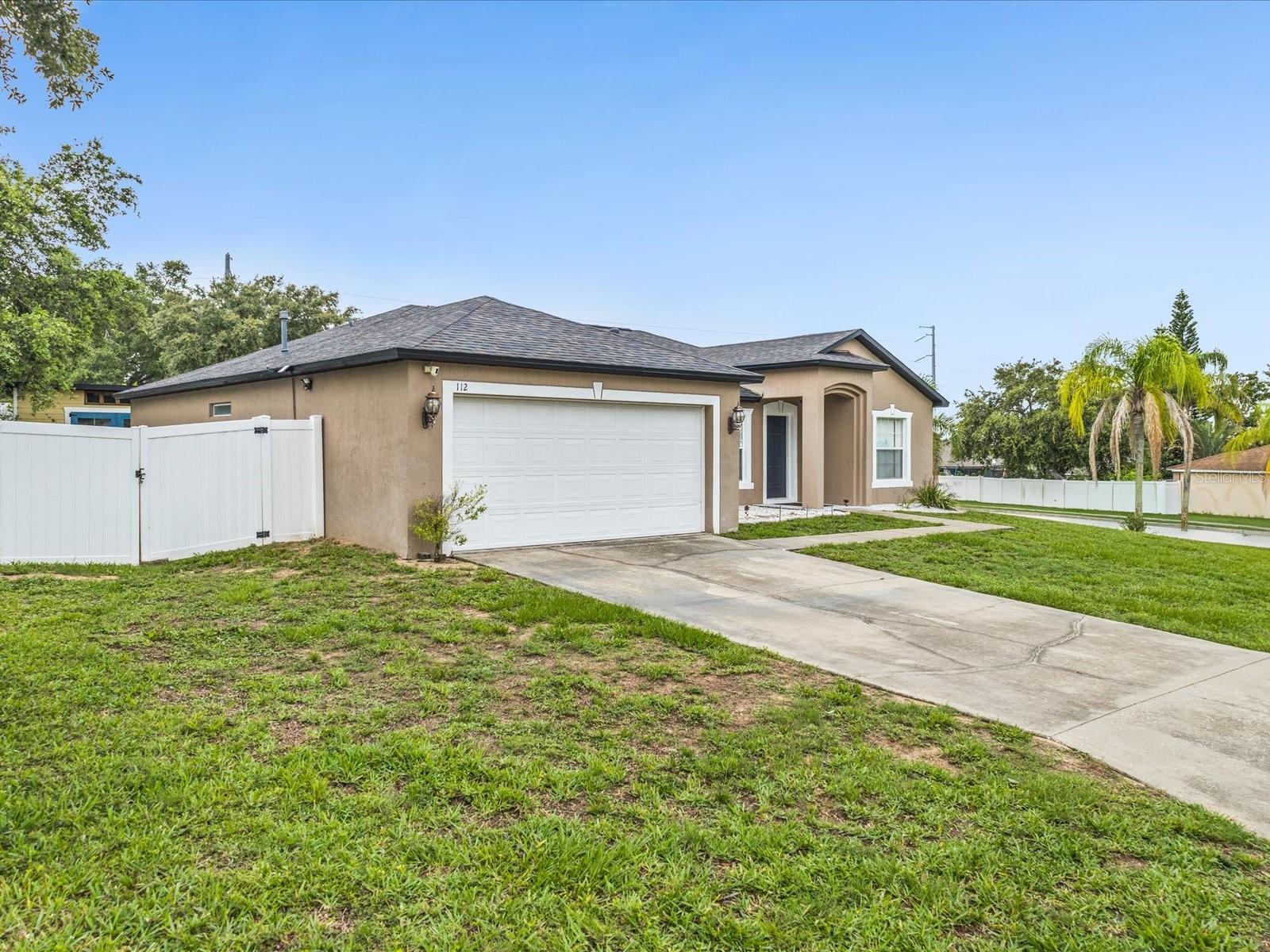 Image 4 of 42 For 112 Lake Butler Avenue