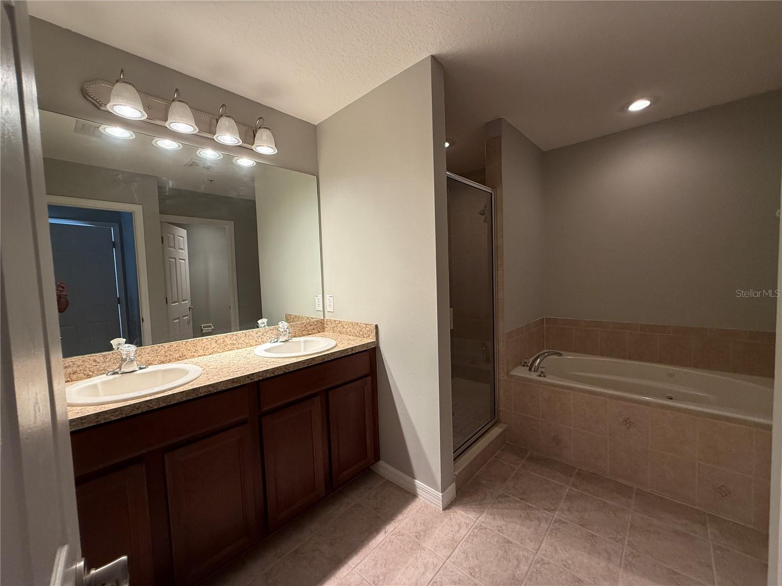 Image 15 of 22 For 4851 Fiorazante Avenue