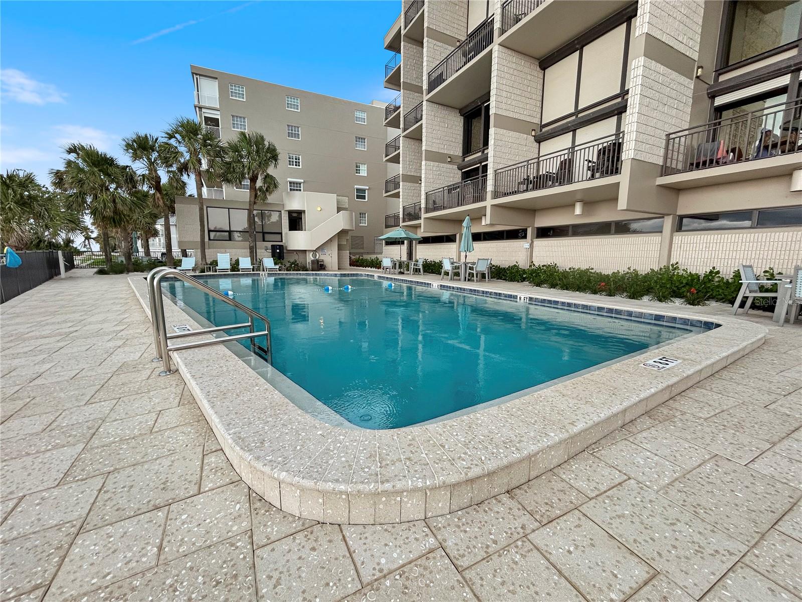 Image 28 of 31 For 19700 Gulf Boulevard 204