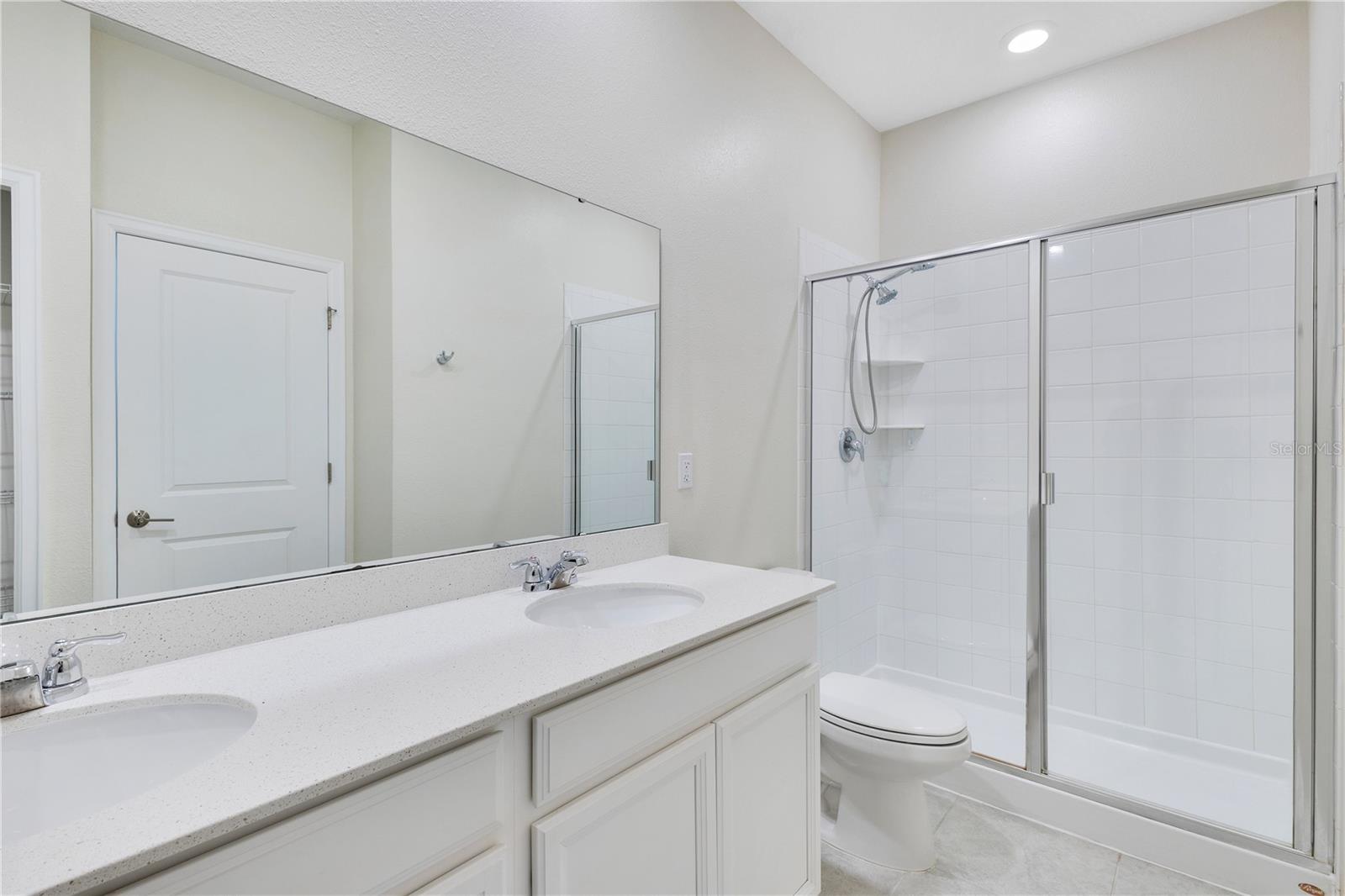 Image 13 of 36 For 16409 Fernridge Street