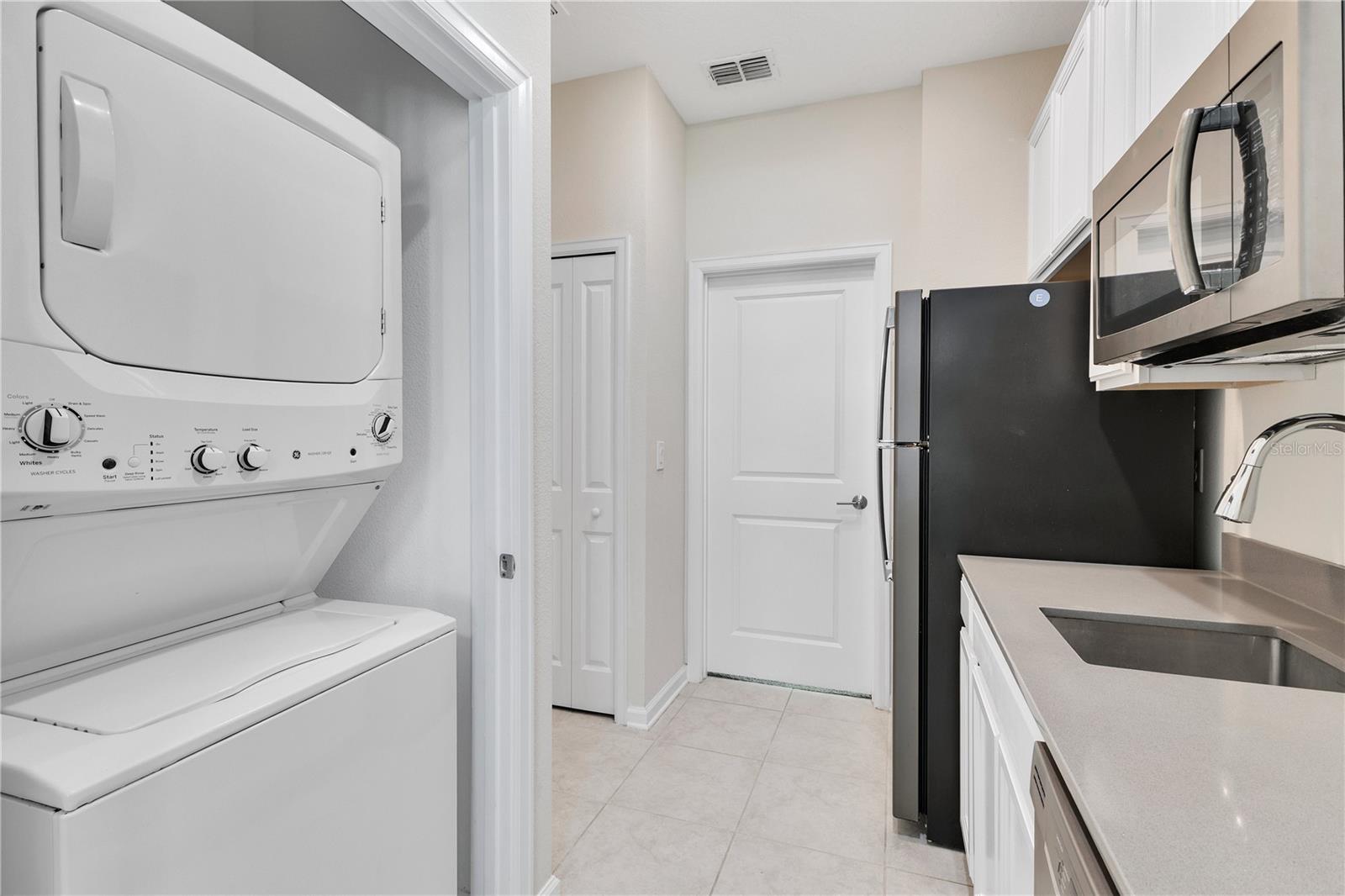 Image 18 of 36 For 16409 Fernridge Street
