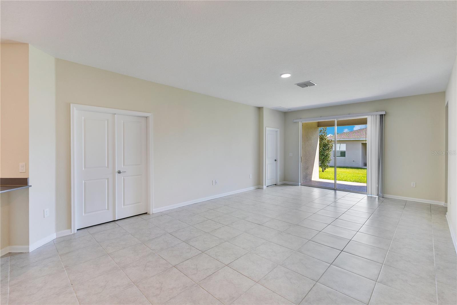 Image 8 of 36 For 16409 Fernridge Street