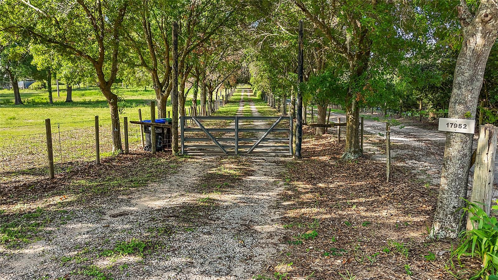 Image 15 of 41 For 17952 Lookout Hill Road