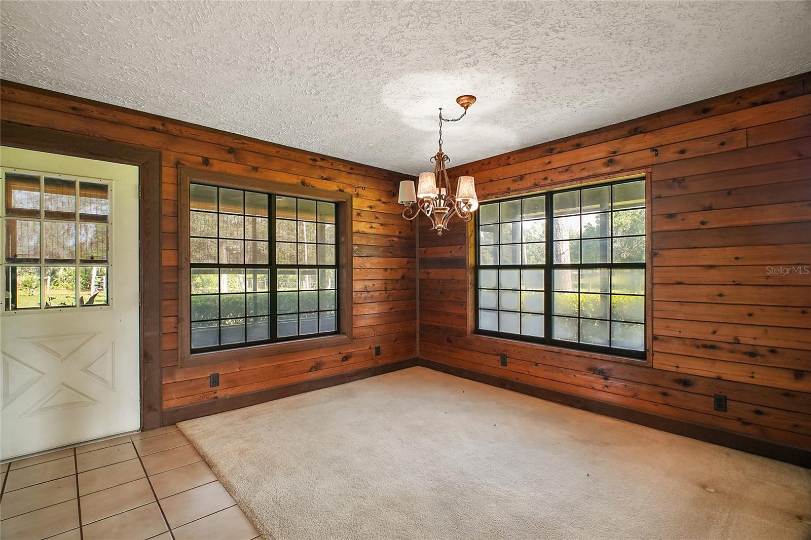 Image 22 of 41 For 17952 Lookout Hill Road