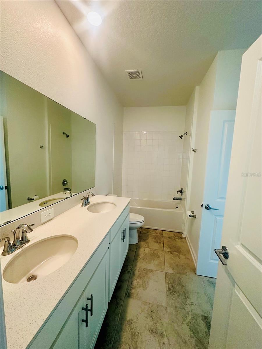 Image 15 of 27 For 6452 Sprucepine Lane