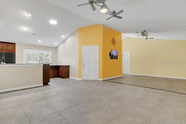 Image 14 of 40 For 9319 Woodbreeze Boulevard