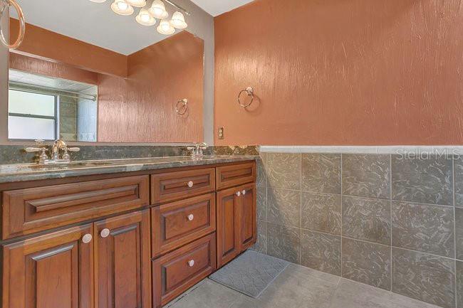 Image 23 of 40 For 9319 Woodbreeze Boulevard