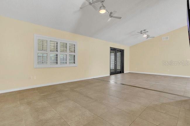 Image 5 of 40 For 9319 Woodbreeze Boulevard