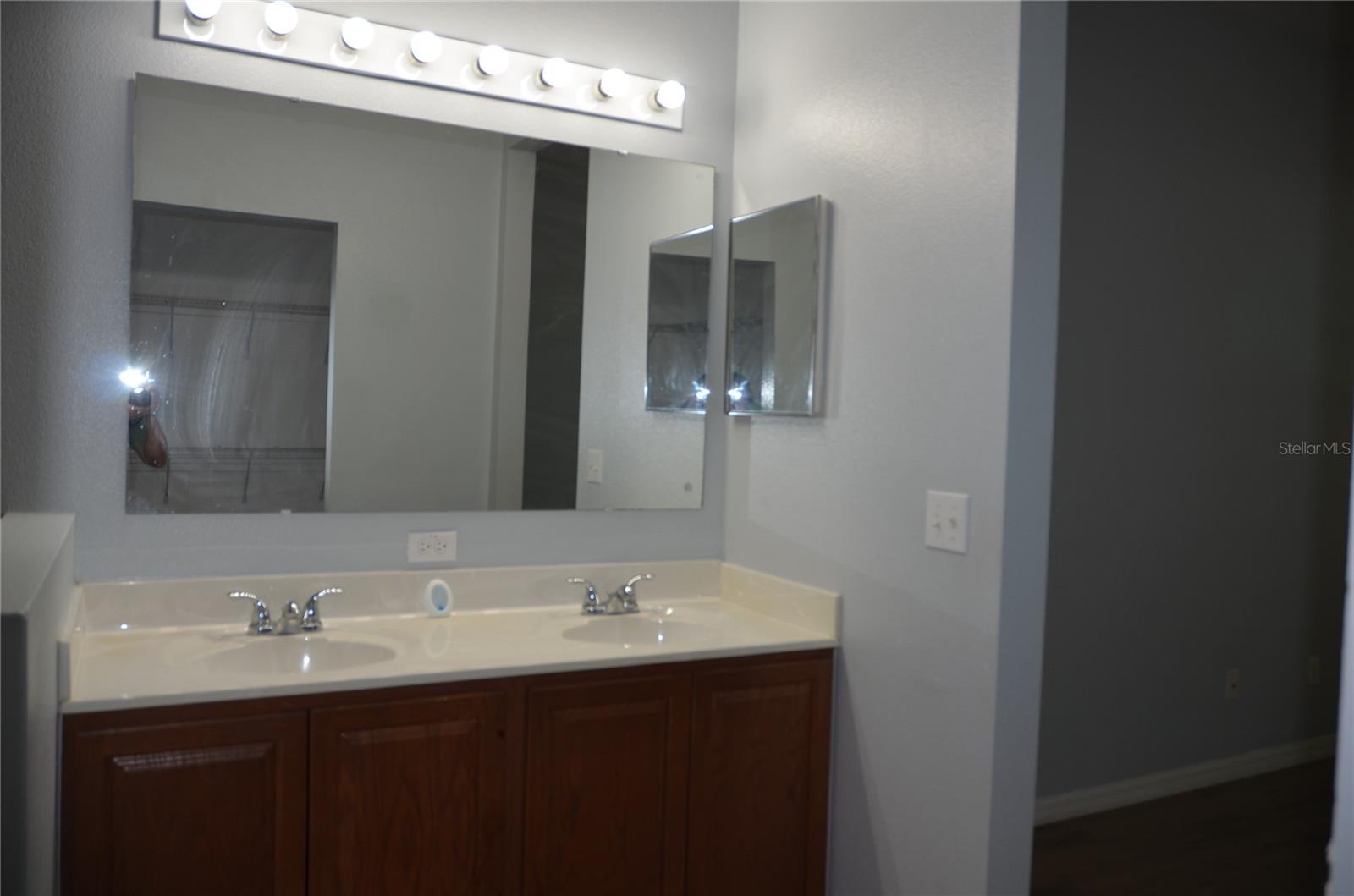 Image 14 of 21 For 1569 Rosedowne Way