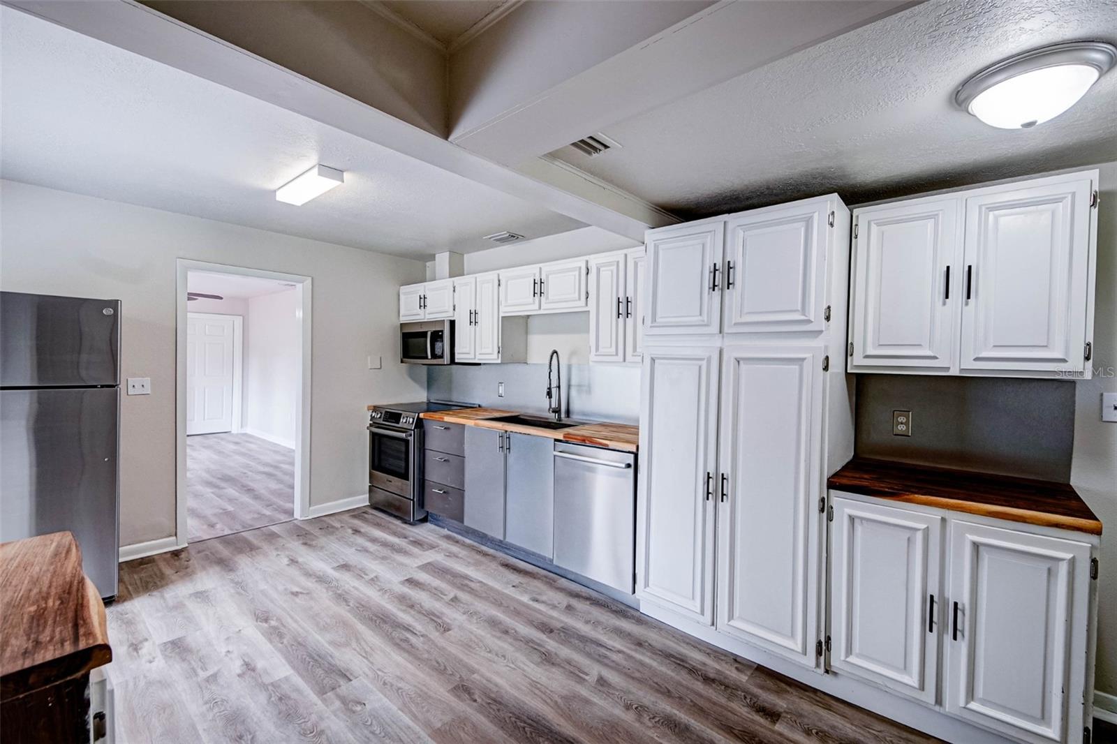 Image 10 of 36 For 1335 3rd Avenue