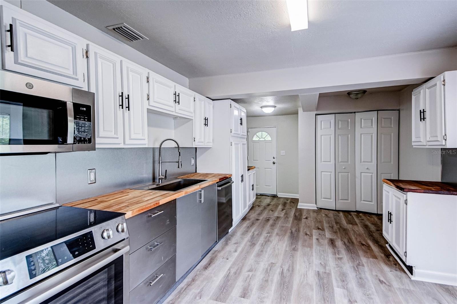 Image 8 of 36 For 1335 3rd Avenue